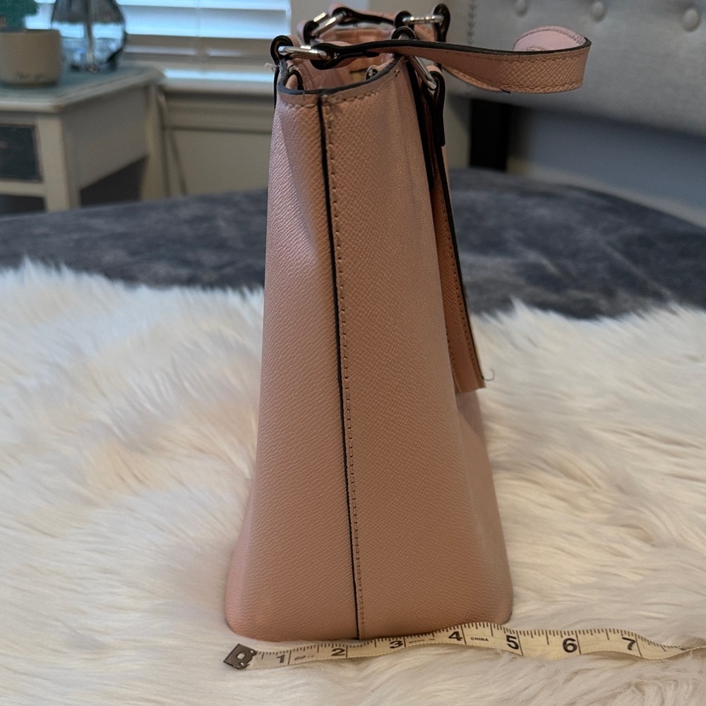 GUESS Pink Women's Tote Bag - Picture 4 of 9